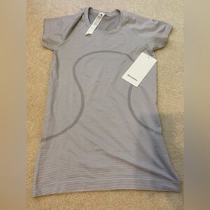Lululemon swiftly tech short sleeve 2.0. Black and white stripe. Size 6. NWT!